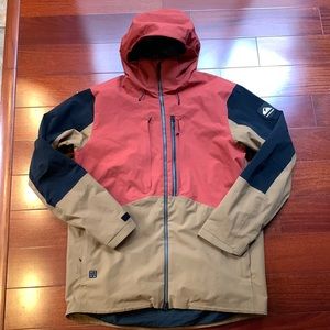 XL Travis Rice stretch shell jacket with 20k Quiksilver DryFlight technology.